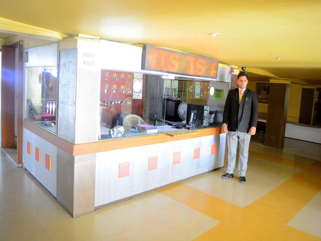 Hotel Nyay Mandir Bharuch Zewnętrze zdjęcie